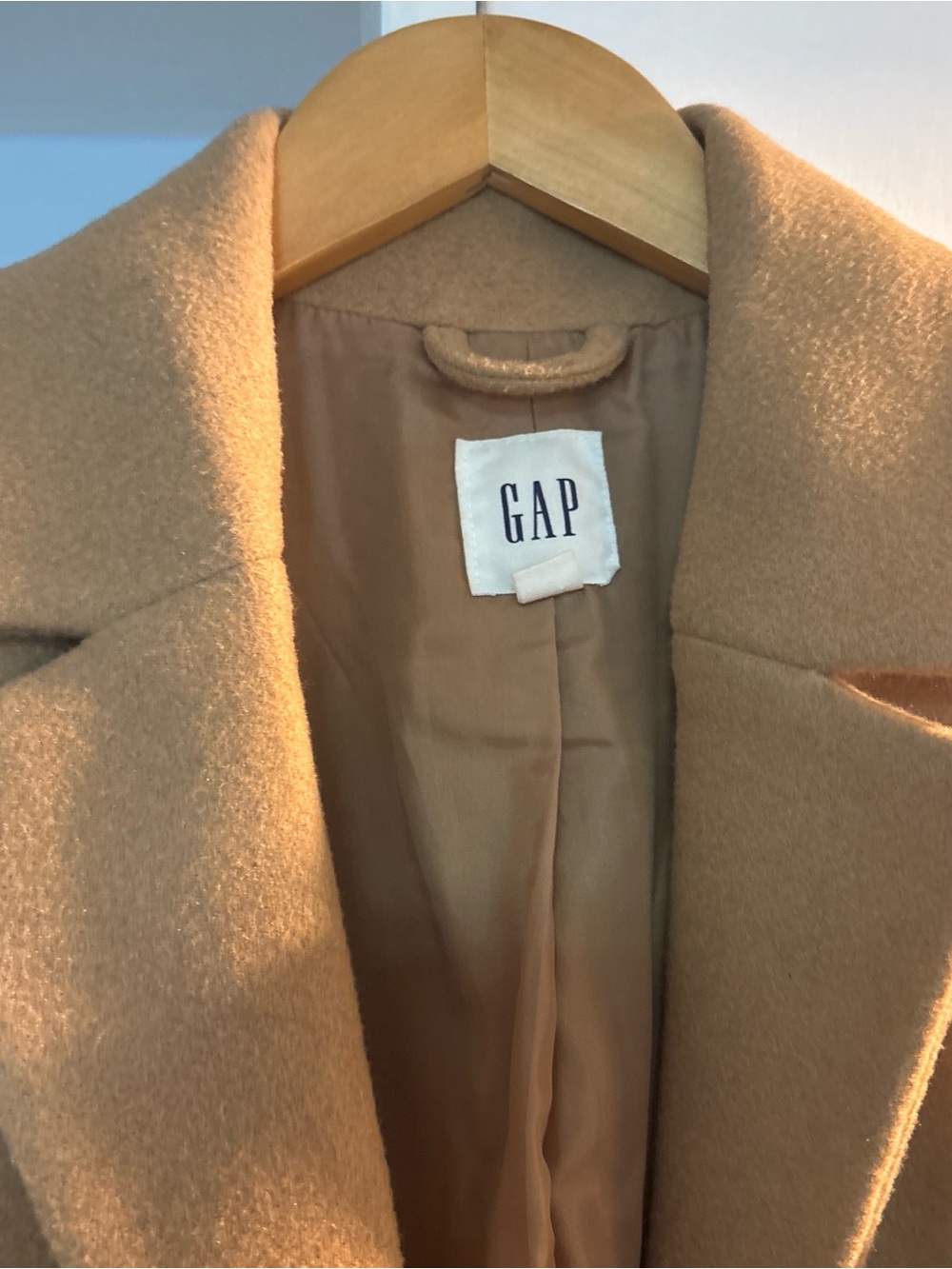GAP Women’s Camel Trench Coat